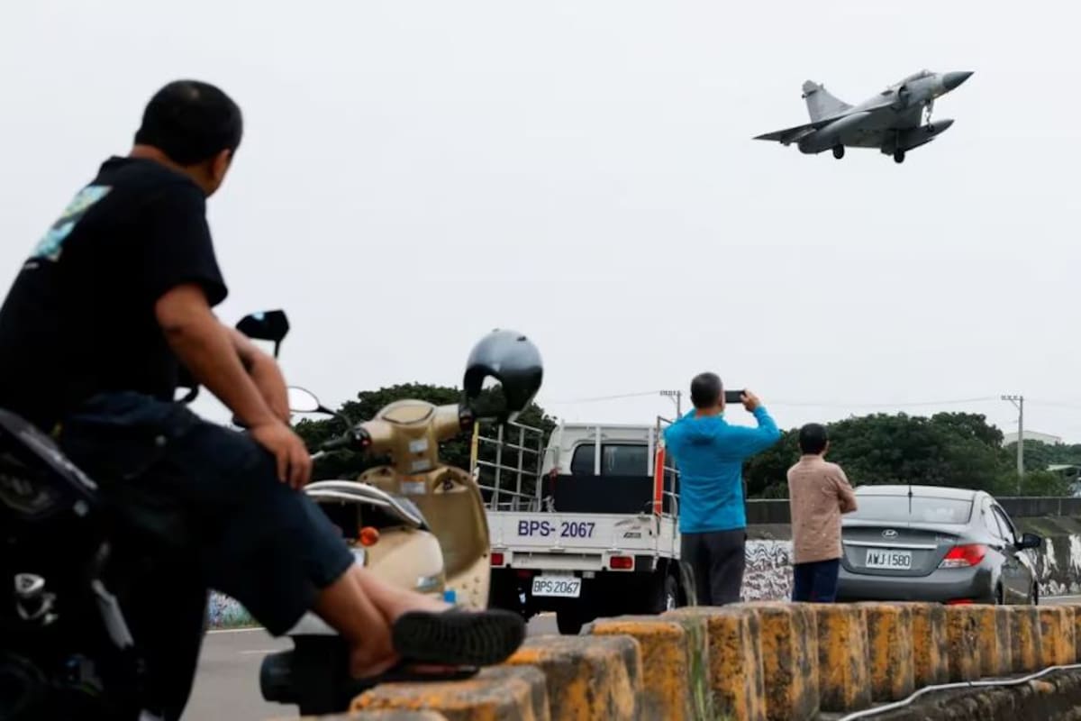 ¡Tensión! Taiwán detecta 38 aviones chinos alrededor de la isla 