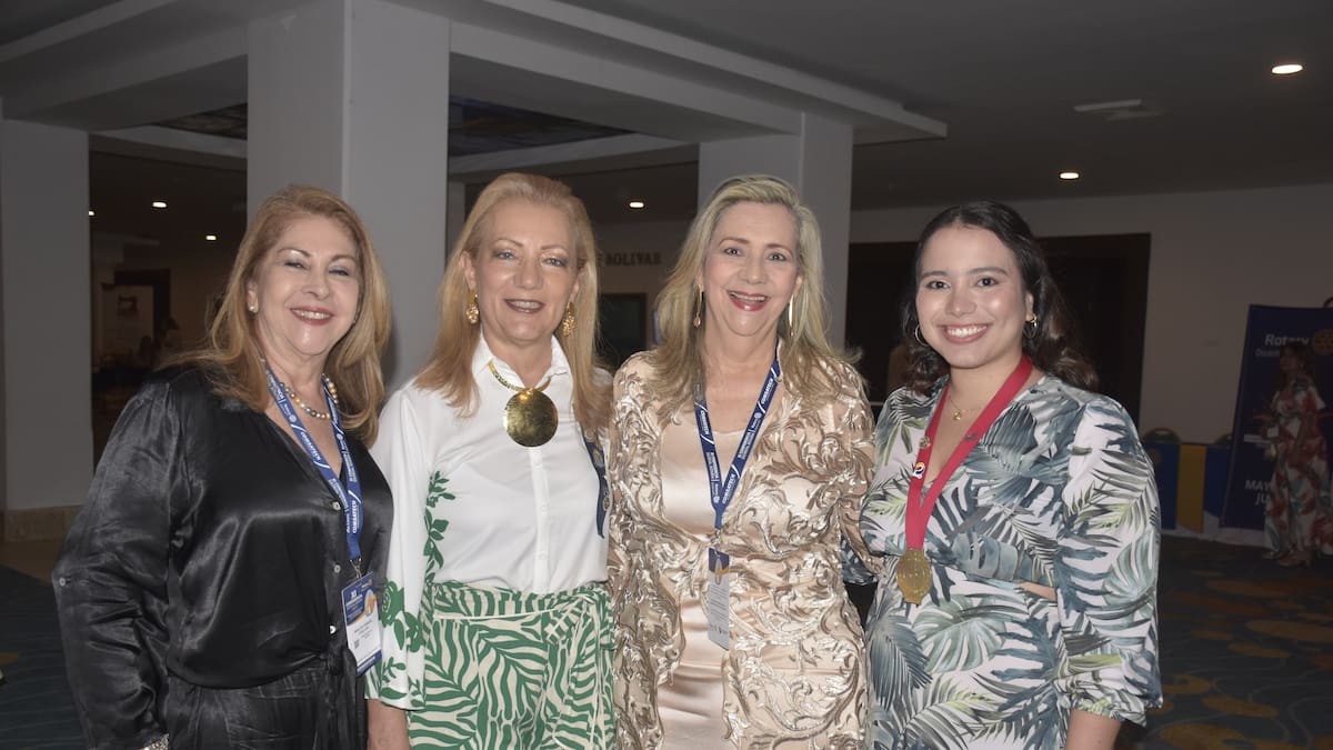 Adelita Vargas, Cecilia Vélez, María González y Mariana Tovar.