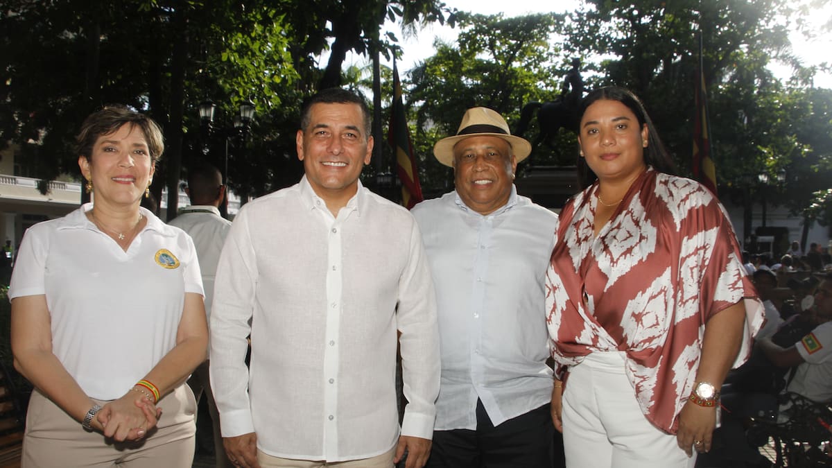 María Patricia Porras, el alcalde de Cartagena, Dumek Turbay, Moisés Álvarez y Tani Puello