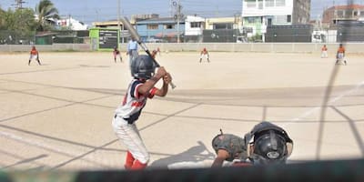 Muchos hits se conectan en la Copa Semana Santa de Béisbol 