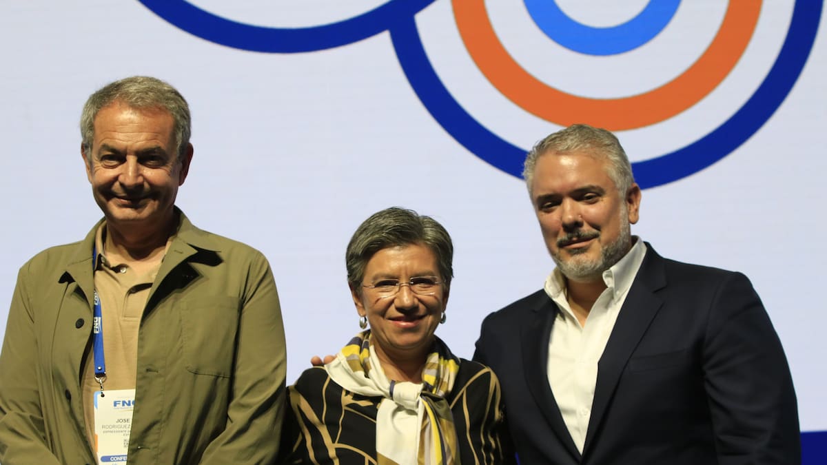 José Luis Rodríguez Zapatero, expresidente de España, Claudia López, exalcaldesa de Bogotá e Iván Duque, expresidente de Colombia.