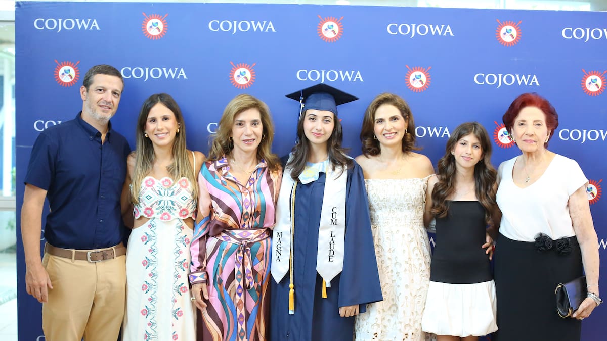 Javier Pacheco, Luisa Fernanda Pérez, Soledad Arango, Valeria Daffach, Isabel Pacheco, Lucina Daffach y Ketty Saker.