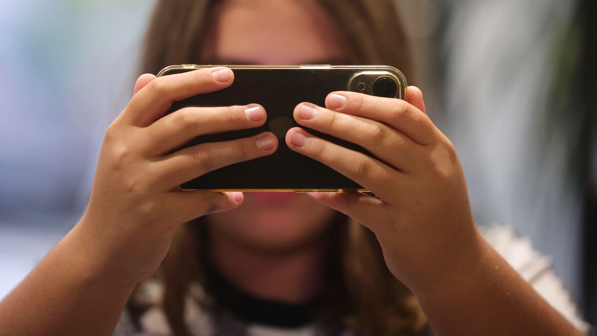 La adicción a internet de los adolescentes se asocia a cambios en las redes neuronales. //Foto: EFE.