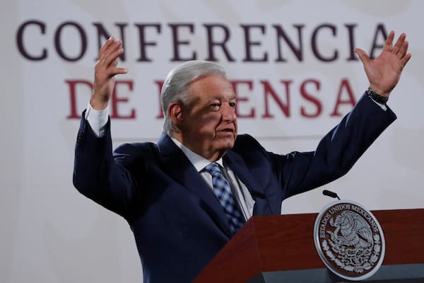 AMLO niega endurecimiento de deportaciones tras llamada con Biden