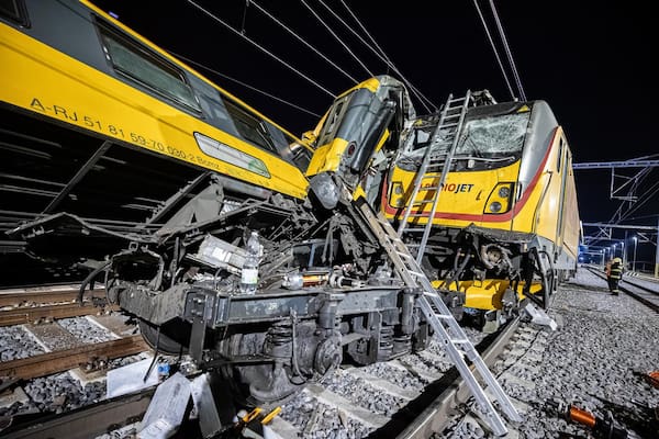 Choque de trenes en República Checa dejó 4 personas muertas y 27 heridos