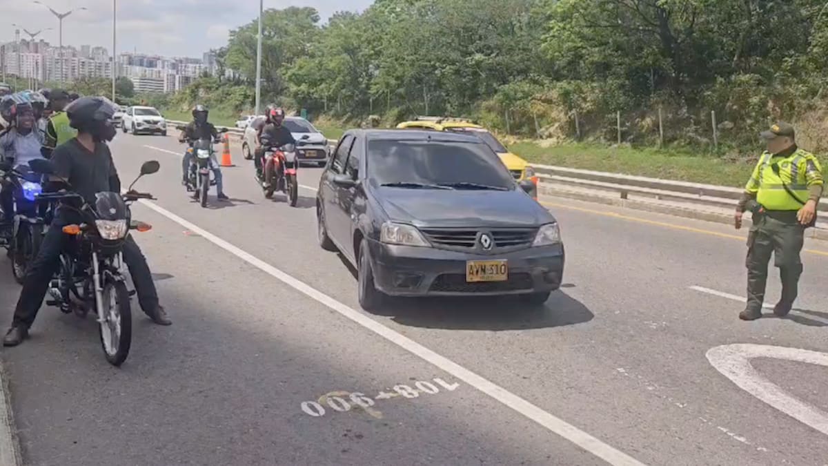 Las autoridades de tránsito de Barranquilla y su área metropolitana impusieron más de 700 órdenes de comparendo por infracción de los actores viales.