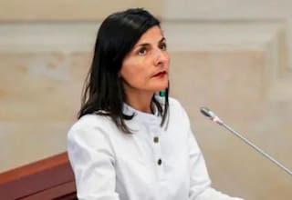 Irene Vélez se fracturó una pierna y la insultaron por ir a urgencias