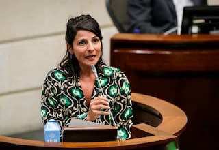 Pliego de cargos contra exministra Irene Vélez por caso de sus hijos y Migración