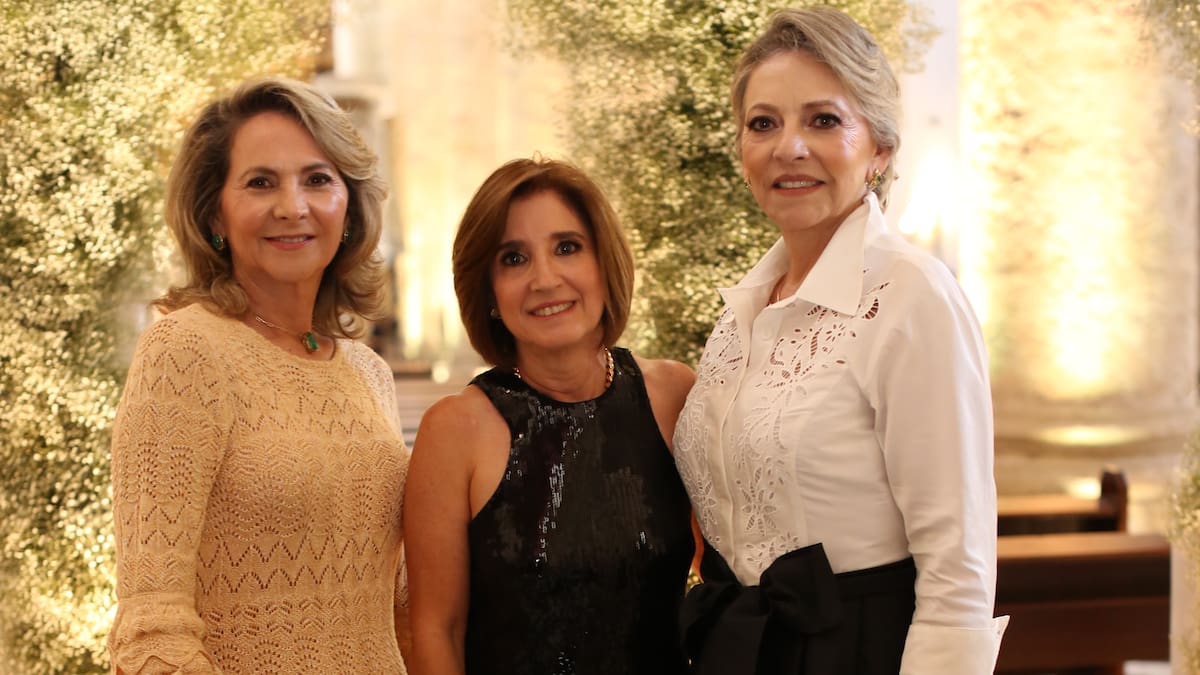 Patricia Navarro, Tere Zurek y Amelia Navarro de Benedetti.