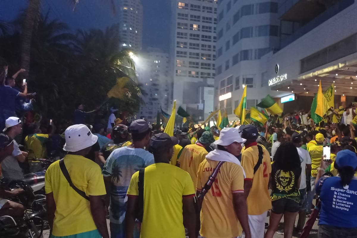 Video: así fue el banderazo heroico en el hotel que hospeda al Real Cartagena