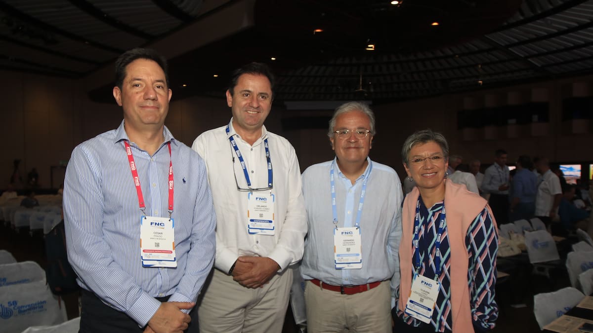 Cesar Prado, Orlando Forero, Gerardo Hernández y Claudia López.